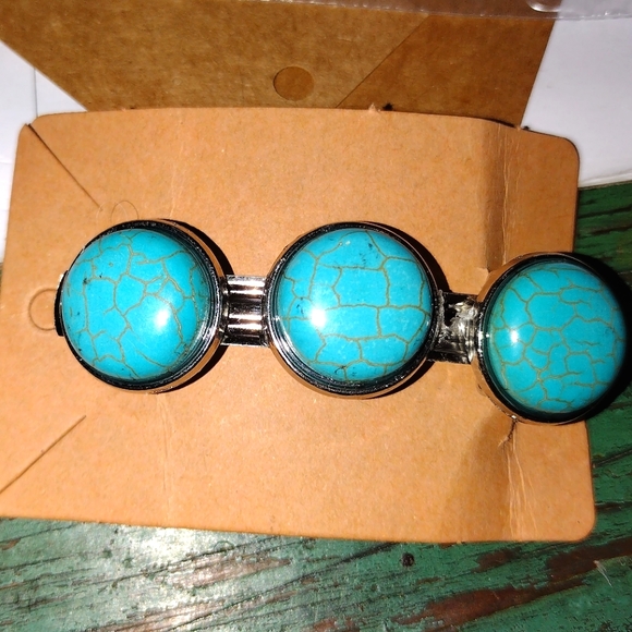Turquoise Barrett - Picture 1 of 2